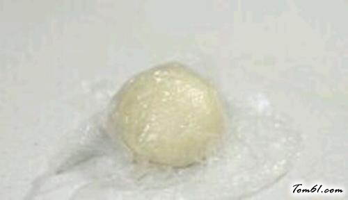 【奶香小面包】