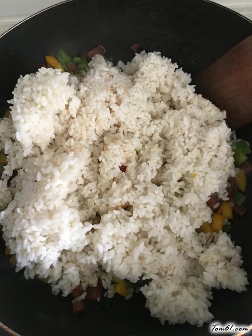 【香肠炒饭】