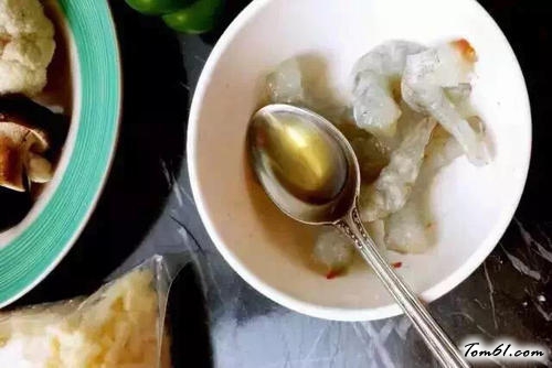 【低卡花菜鲜虾披萨】