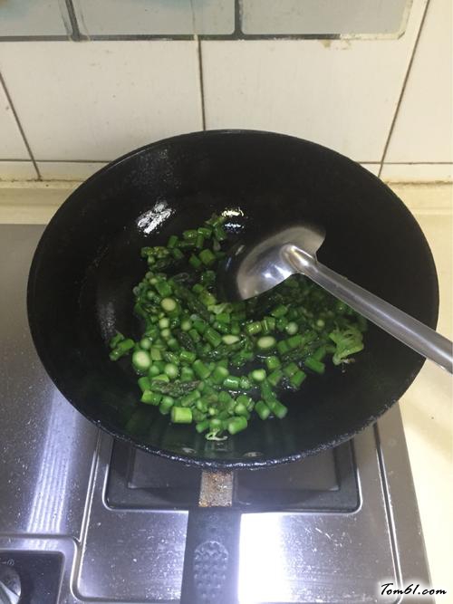【芦笋鱿鱼黄金炒饭】