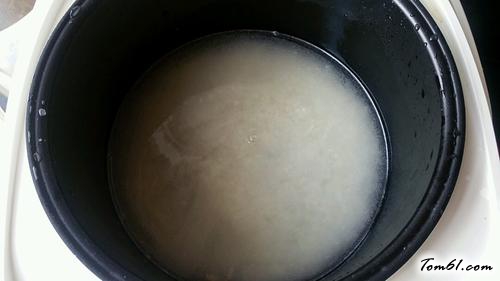 【豌豆胡萝卜焖饭】