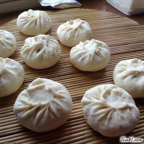 【香菇酱肉包】