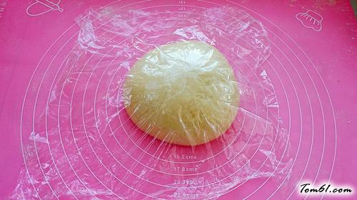 【淡奶油酸奶小餐包】