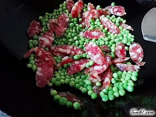 【腊肠豌豆饭】