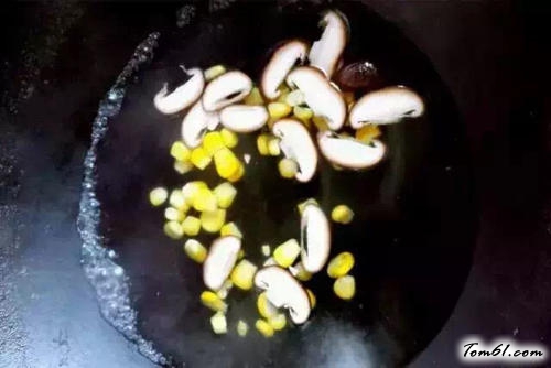 【低卡花菜鲜虾披萨】