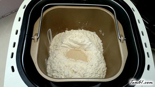 【淡奶油酸奶小餐包】