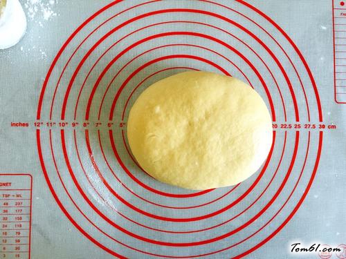 【椰蓉辫子面包】