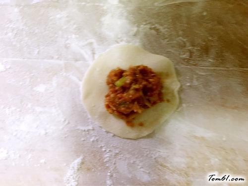 【花边饺子（酸菜青椒鲜肉馅）】