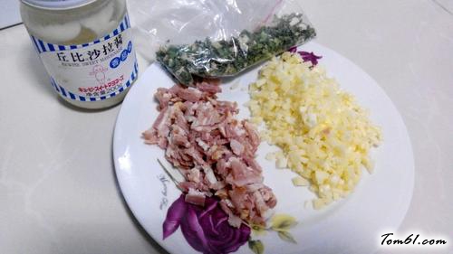 【香葱培根芝士肉松面包】