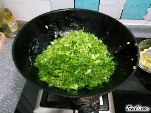 【鸡蛋茴香素包子】