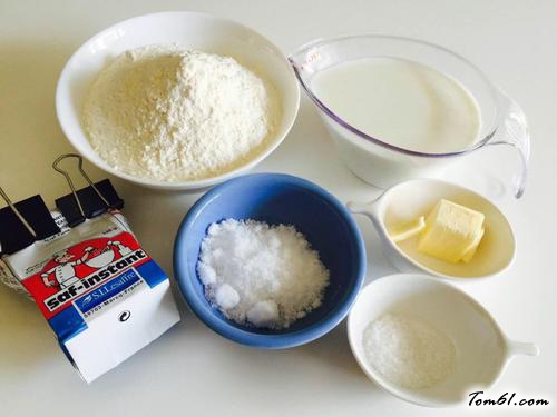 【面包机版奶香吐司】