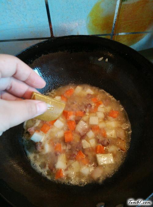 【咖喱肉盖浇饭】