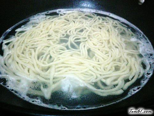 【菠菜鸡蛋面】