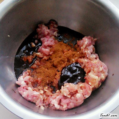 【香菇酱肉包】