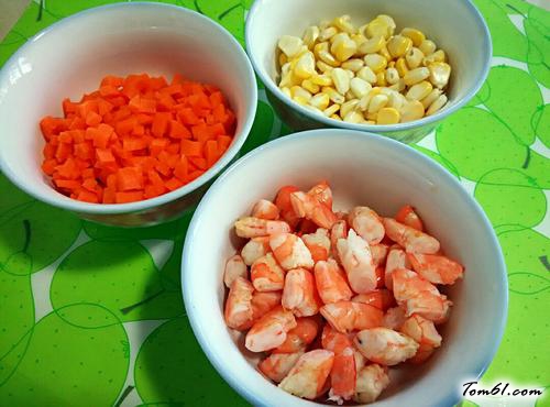 【咖哩虾仁炒饭】