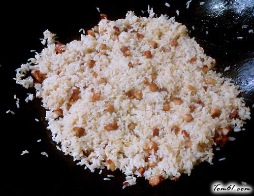 【叉烧包菜炒饭】