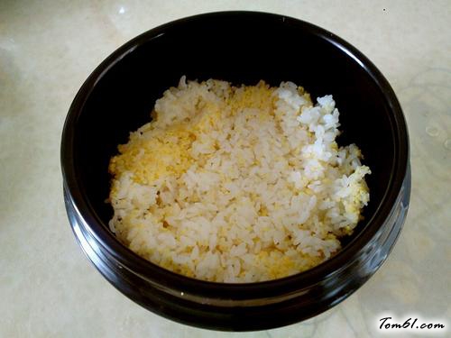 【石锅拌饭】
