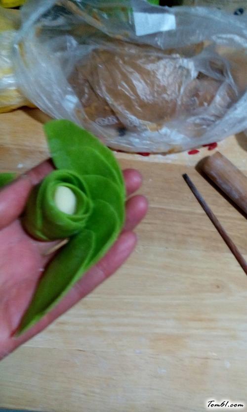 【玫瑰花小馒头】