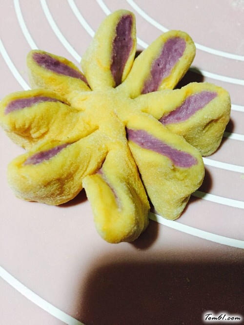 【菊花面包】