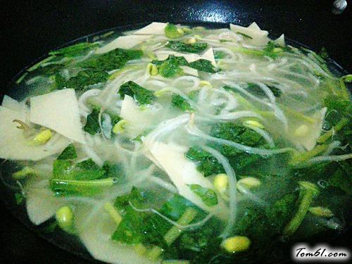 【菠菜鸡蛋面】