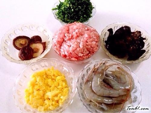 【肉三鲜五彩饺子】
