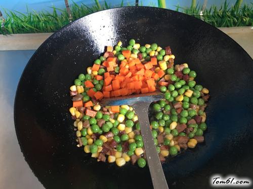 【什锦豌豆糯米饭】