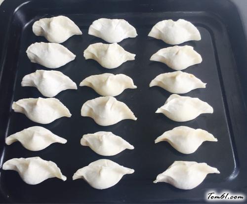 【酸汤水饺】