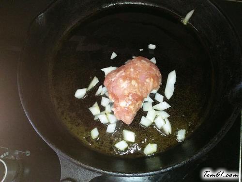【香辣猪肉香菇拌面】