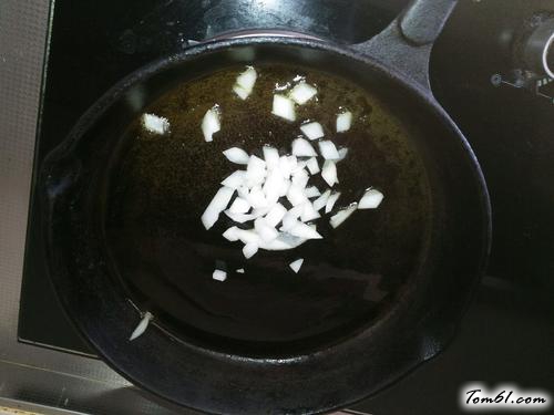 【香辣猪肉香菇拌面】