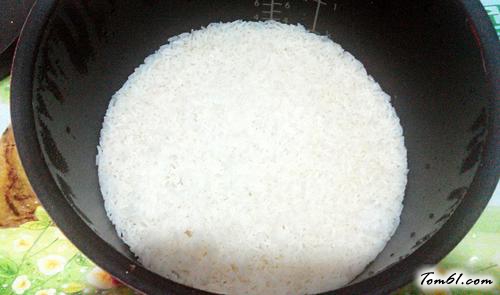 【卤肉饭】