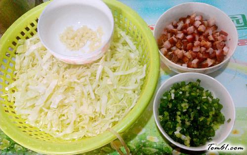 【叉烧包菜炒饭】