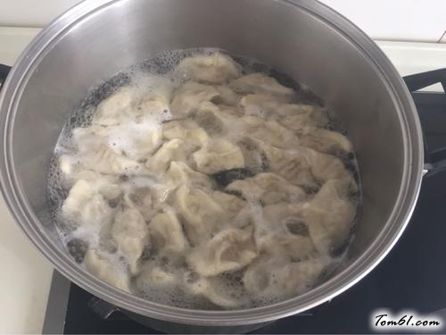 【酸汤水饺】