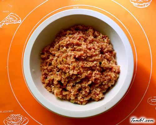 【羊肉萝卜馅包子】