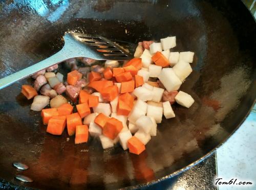 【咖喱肉盖浇饭】