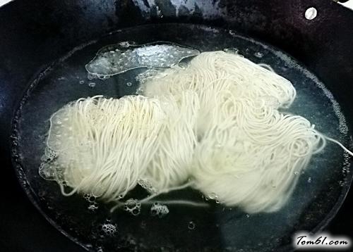 【鸡蛋面】