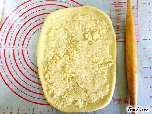 【椰蓉辫子面包】