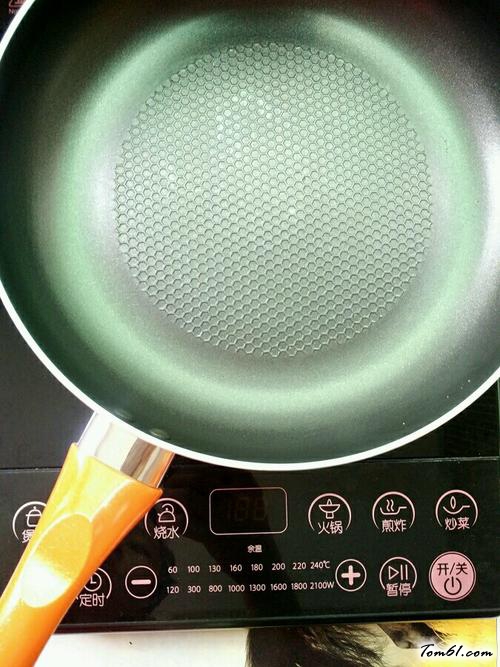 【鸡蛋煎面包片】