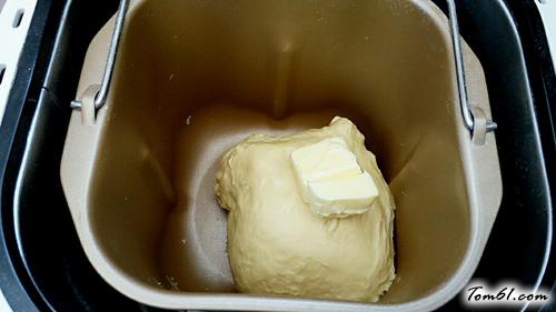 【淡奶油酸奶小餐包】