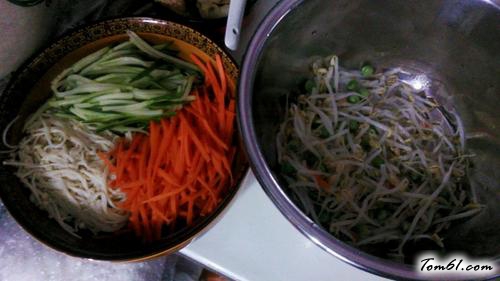 【韩式砂锅拌饭】