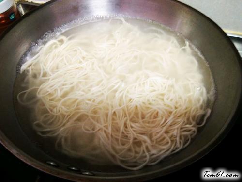 【猪肉青椒打卤面】