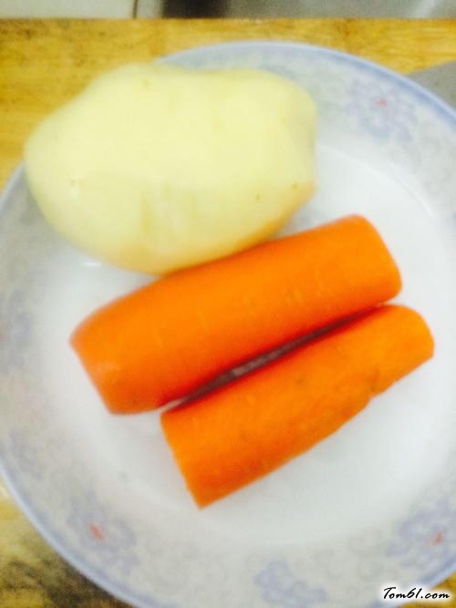 【土豆红萝卜打卤面】