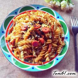 卷心菜炒螺旋面的做法