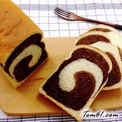 可可双色土司的做法