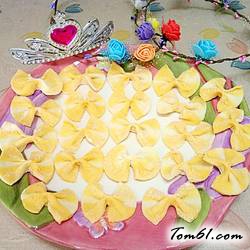 胡萝卜双色蝴蝶面的做法