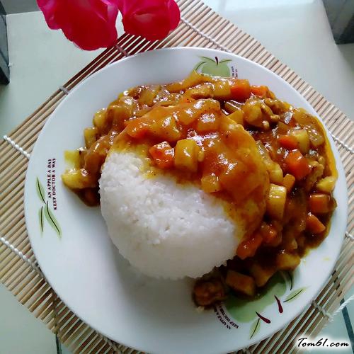 【咖喱鸡肉盖浇饭】