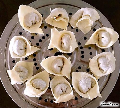 【鲜虾香芹馄饨】