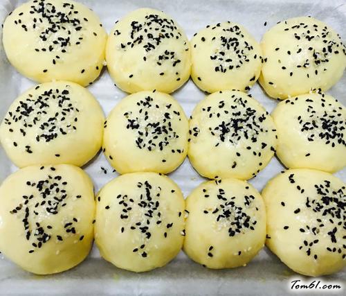 【芝麻小甜包】