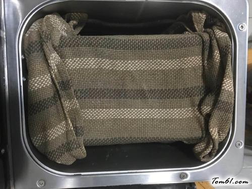 【面包机版黑芝麻牛奶吐司】