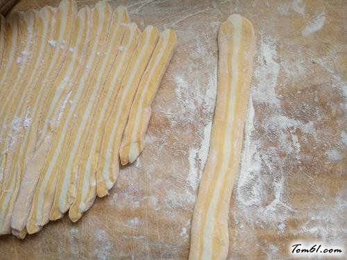 【胡萝卜双色蝴蝶面】