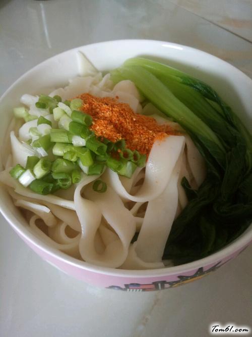 【陕西油泼扯面】